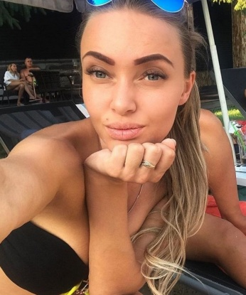 Нина, 22 года, 3 размер груди